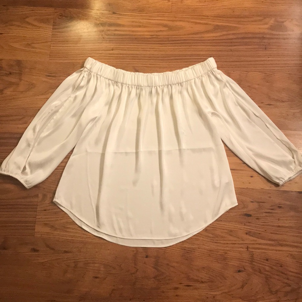 EXPRESS off the shoulder top M